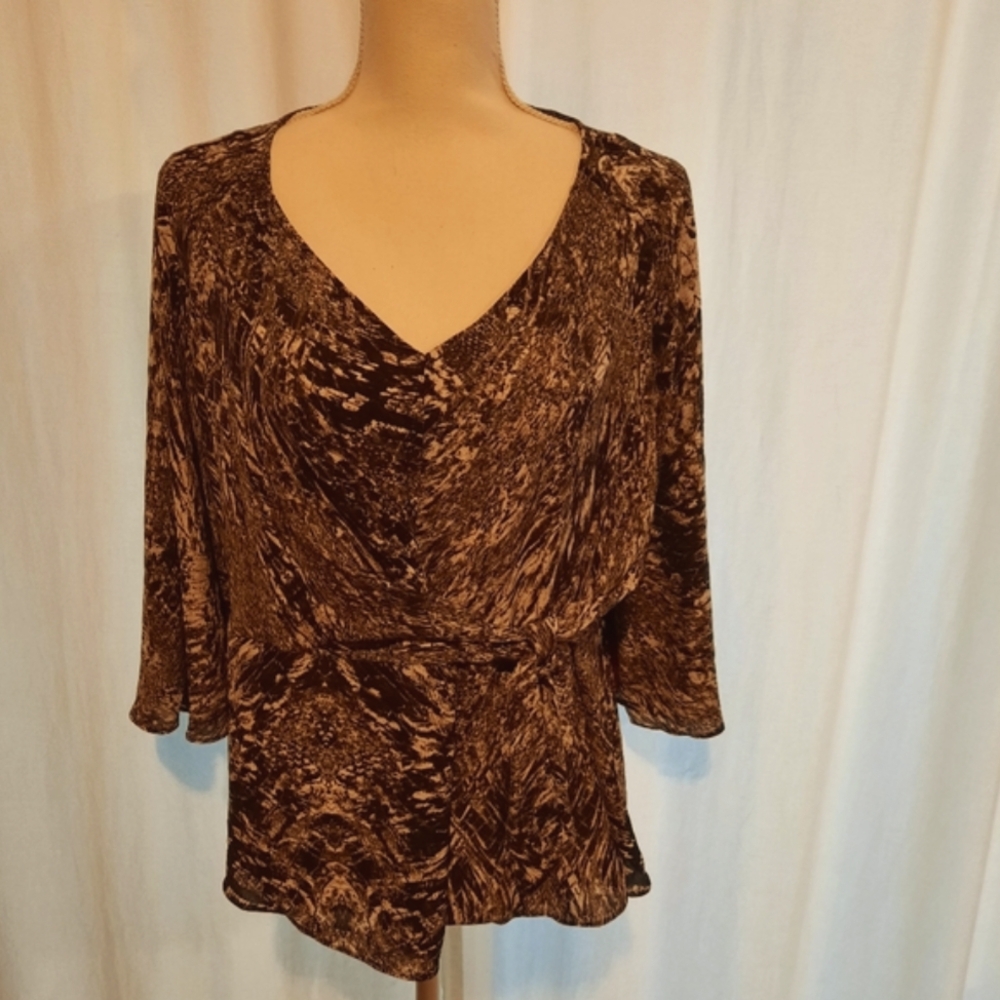 NEW Jennifer Lopez size Large Bell Sleeve blouse